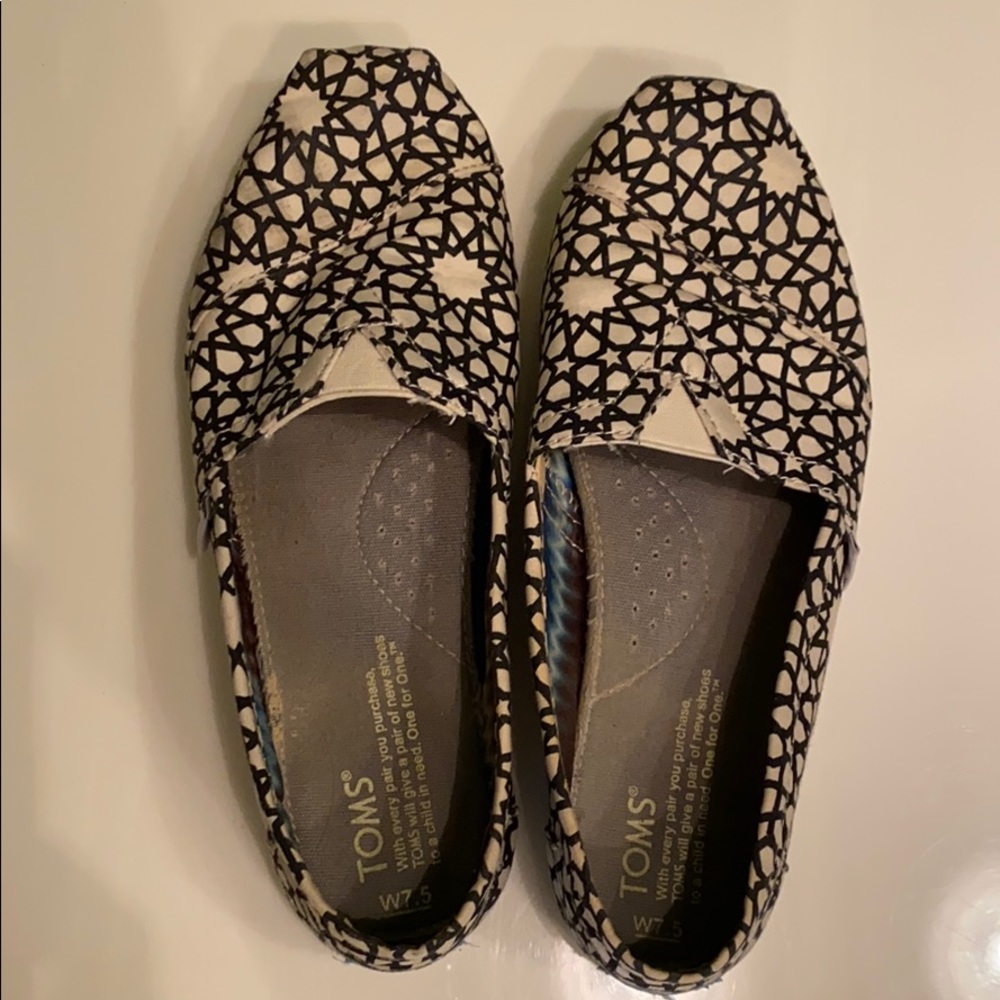 Black and White Geometric TOMS slip ons
